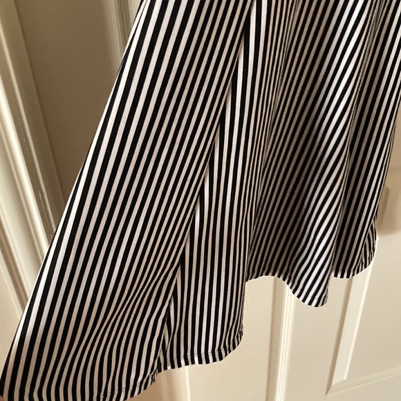 H&M Striped Fit and Flare Midi Dress Low Back Black White Size Small Like New - Picture 5 of 12